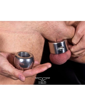 Oval Ball Stretcher 40 High 35 Hole